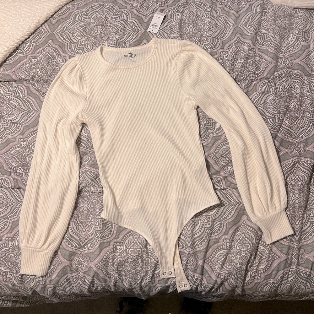 Hollister off white bodysuit NWT